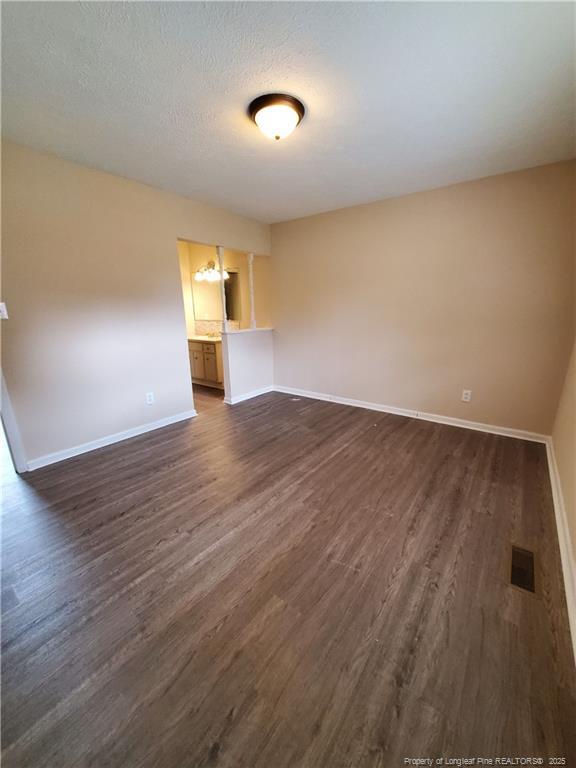 Building Photo - 4956 Fieldcrest Dr