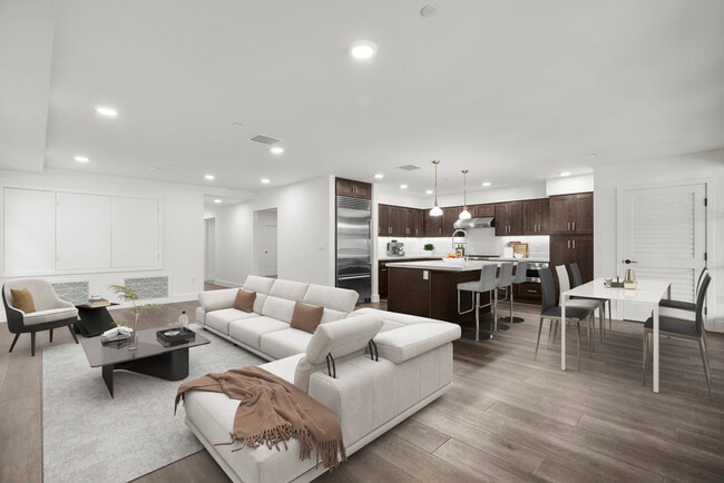 Unidad 100 - 800 Santa Barbara