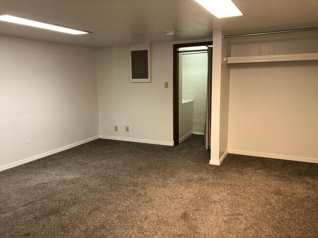 Foto del edificio - 223 W Main St