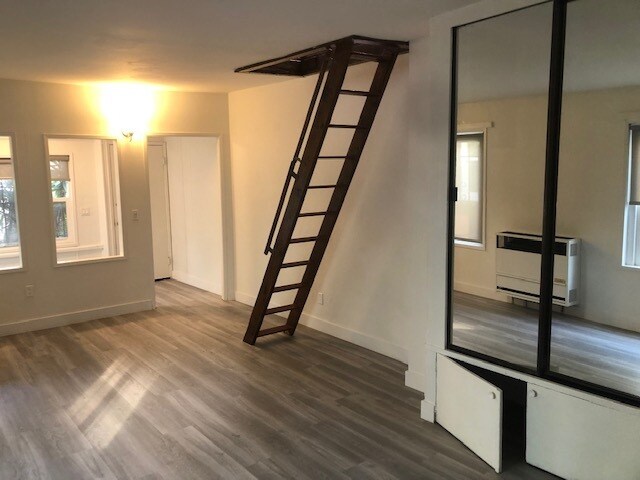 Foto del edificio - 55 Ozone Ave