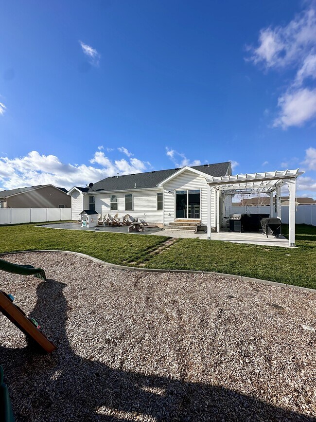 Foto del edificio - 3920 Flint Ave