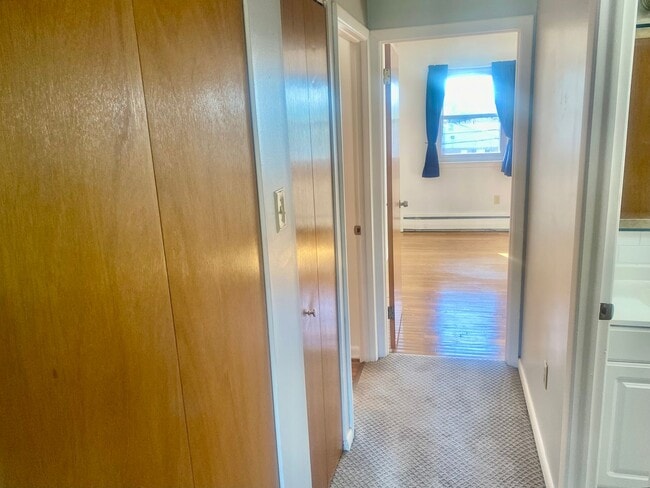 Building Photo - 2 Bedroom-1 Full Bath in South Allentown w...