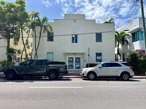 Building Photo - 7928 Harding Ave