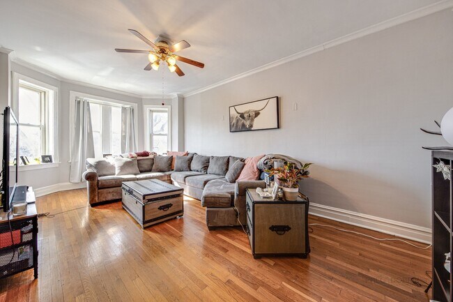 Foto del edificio - 1631 N Richmond St