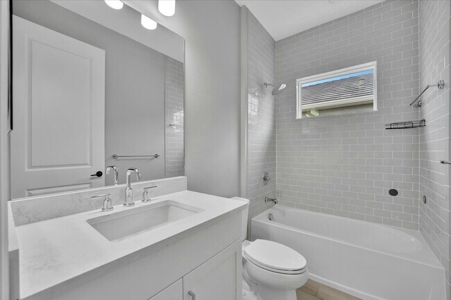 Building Photo - 10182 Crystal Isles Cir