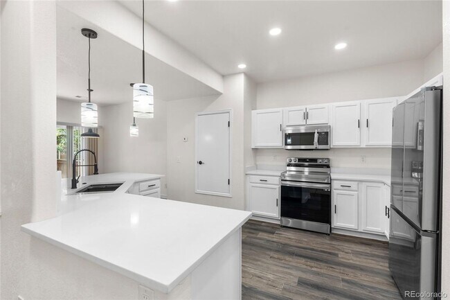 Building Photo - 104th