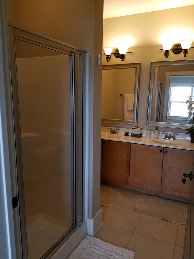 Foto principal - 475 River Forest
