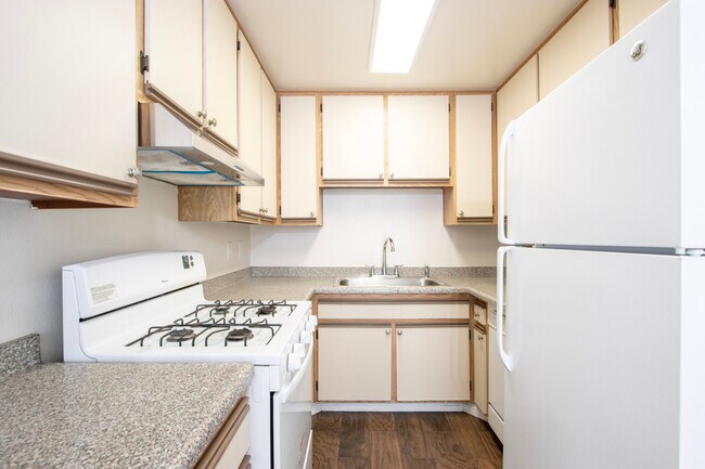 Foto del edificio - 3611 S Centinela Ave
