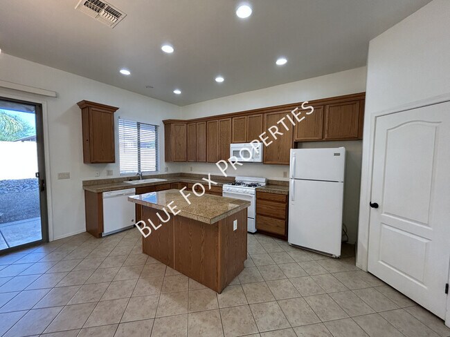 Foto del edificio - 1194 W Rodriguez Rd