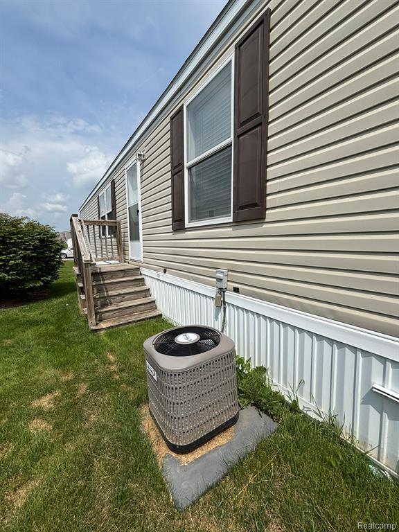 Building Photo - 220 Pheasant Ln