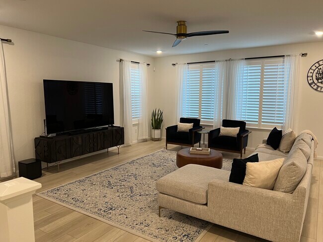 Foto del edificio - 217 Brush Creek Dr