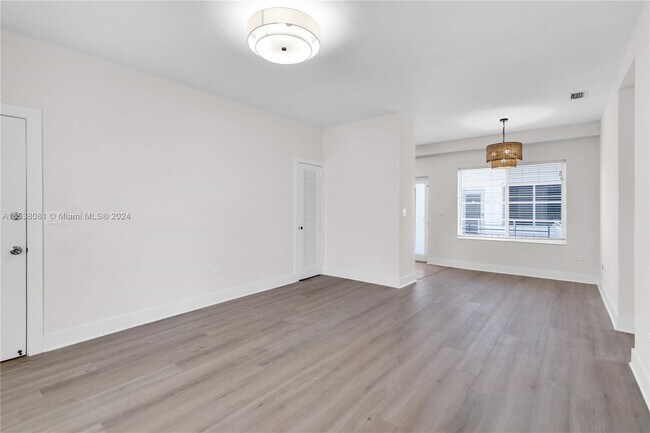 Foto del edificio - 1471 Lincoln Terrace