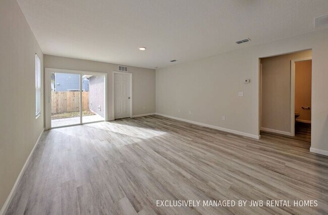 Building Photo - 8828 Eaton Ave