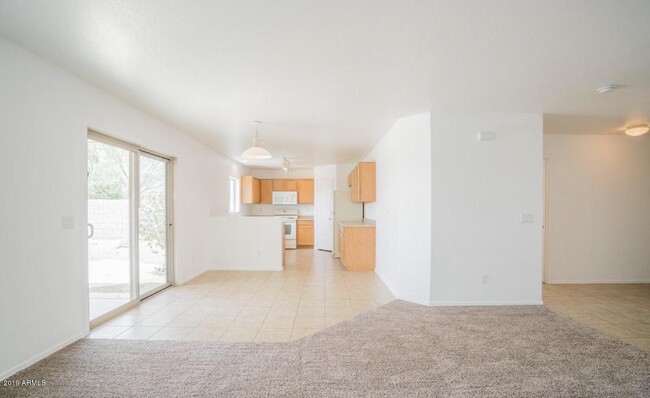Foto del edificio - 17743 W Calavar Rd