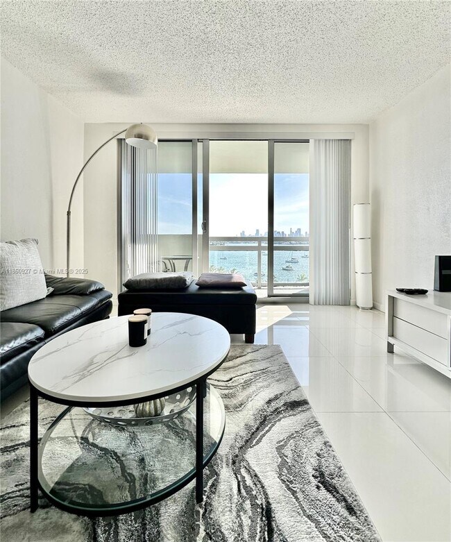 Foto del edificio - 1500 Bay Rd