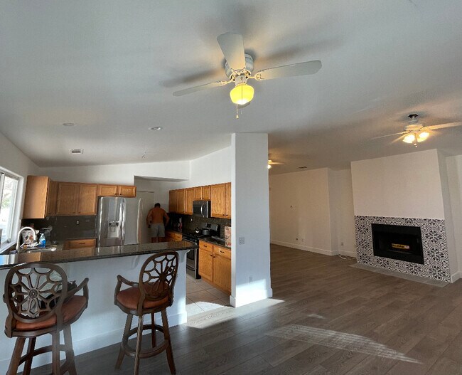 Building Photo - 54105 Avenida Obregon