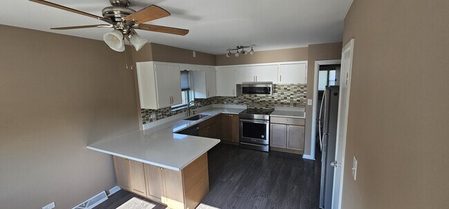 Foto del edificio - 9342 S Springfield Ave