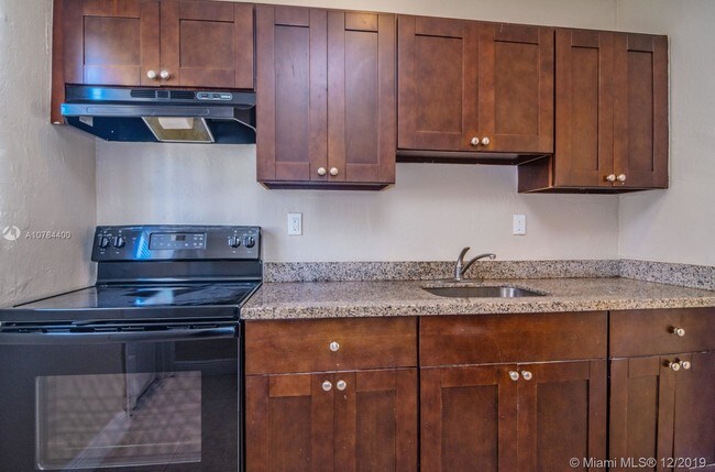 Foto del edificio - 712 NW 14th Terrace