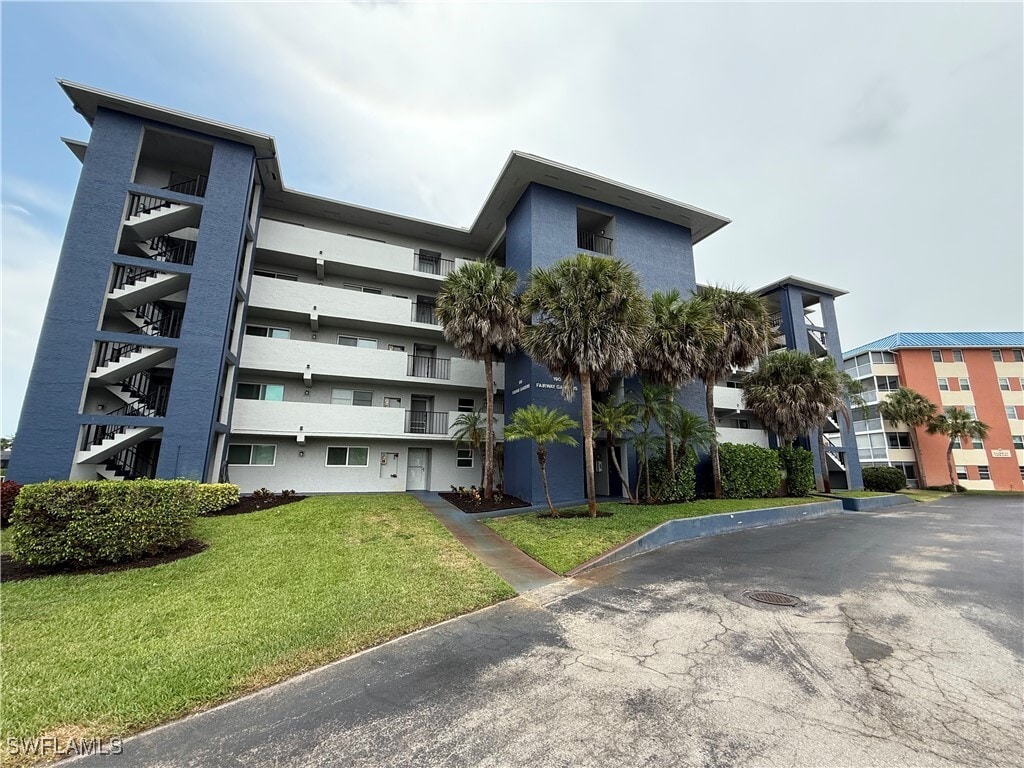 Primary Photo - 190 Pebble Beach Blvd