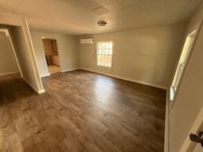 Building Photo - 218 S Florida Ave