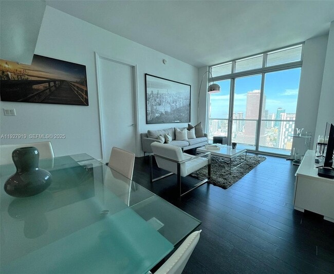 Foto del edificio - 55 SE 6th St