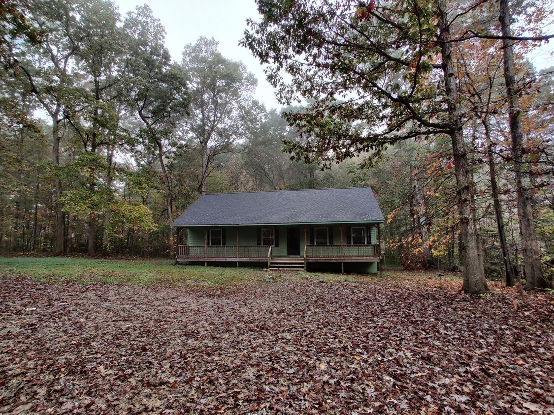 Primary Photo - 3 bedroom home on 2 acres in Powhatan