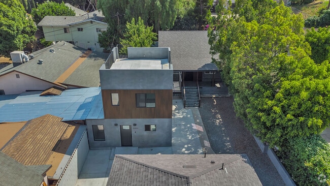 Building Photo - 2230 Fargo St