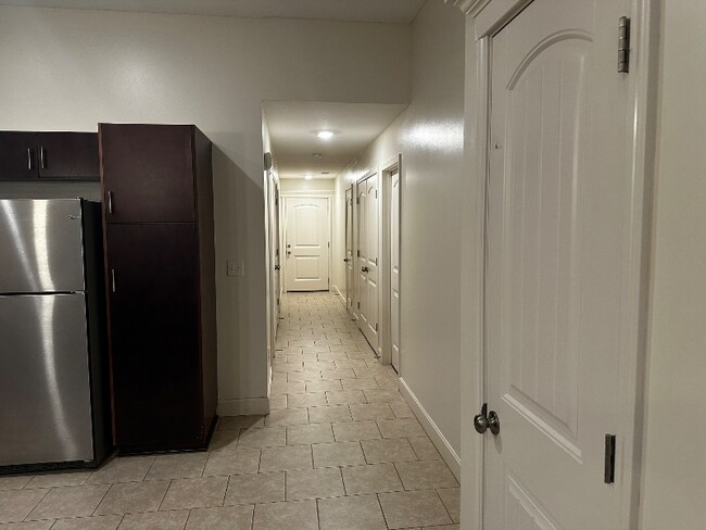 Foto del edificio - 9419 N Robinhood Ave