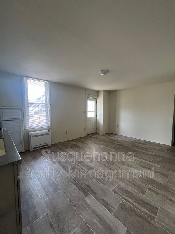 Foto del edificio - 520 W Main St