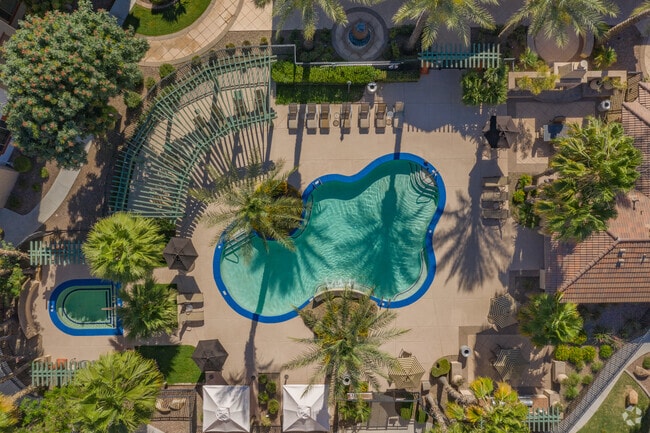 Pool - Wyngate Apartments