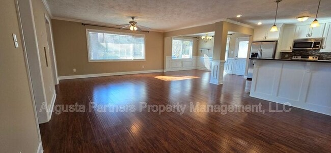 Building Photo - 403 Aumond Rd