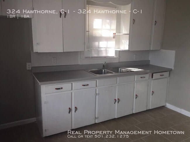 Building Photo - 1 BEDROOM APARTMENTS IN HISTORIC DISTRICT