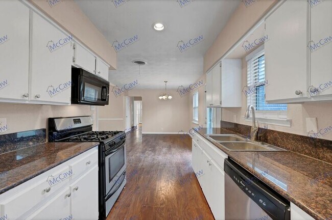 Building Photo - 1001 Wilemon Dr