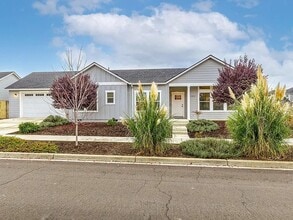 Building Photo - 2353 Maple Park Dr