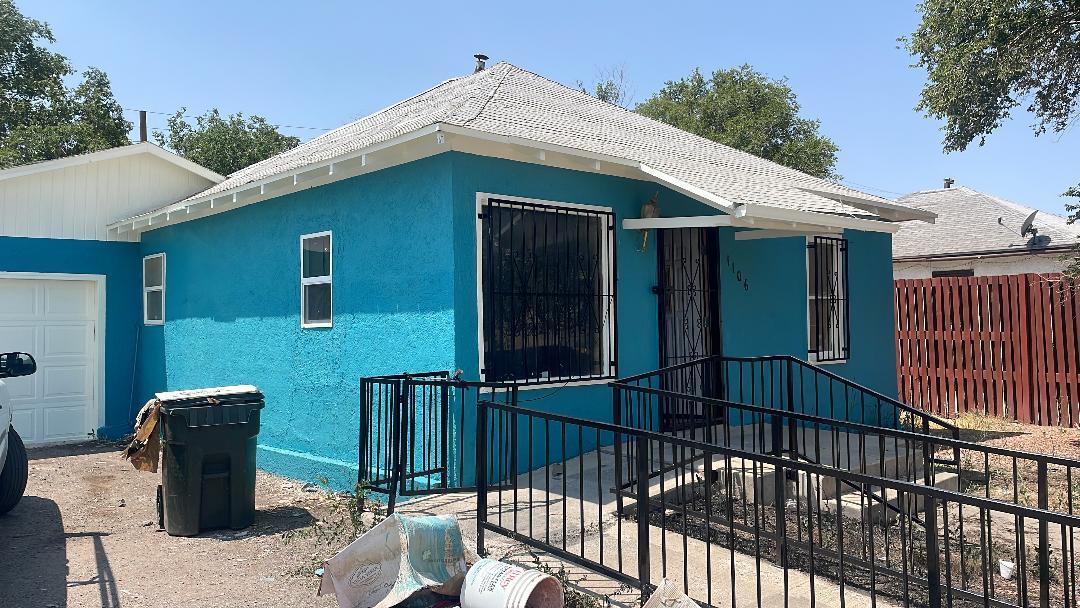 Primary Photo - 1106 E Aztec Ave