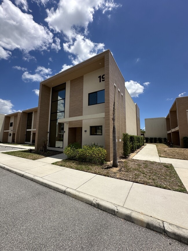 Building Photo - 7510 Brooklyn Dr