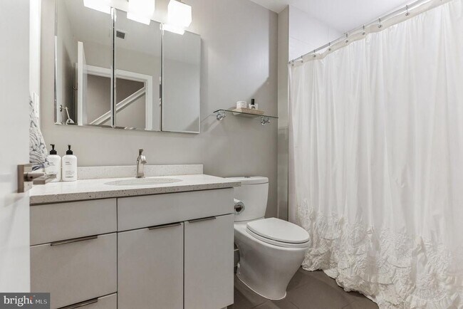 Foto del edificio - 2227 Latona St