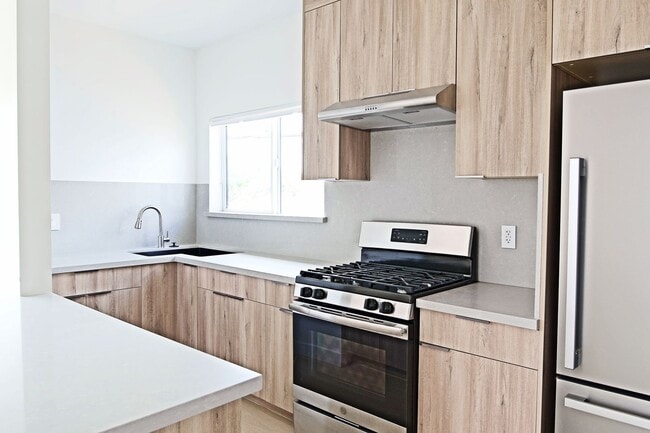 Building Photo - 2291 Termino Ave