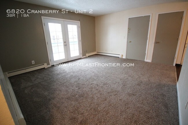 Building Photo - 6820 Cranberry St