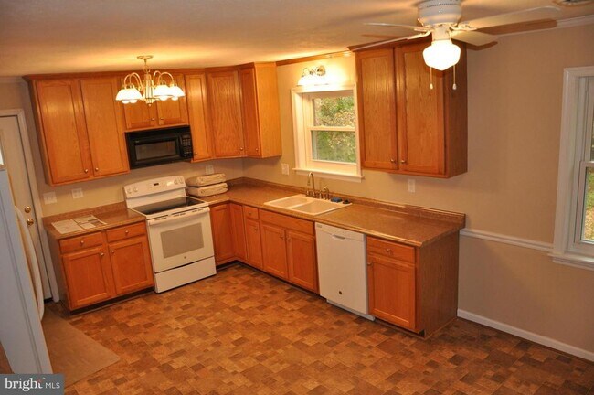 Foto del edificio - 2703 Indian Run Rd