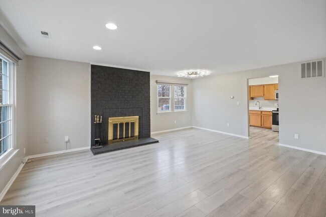 Foto del edificio - 3030 Piano Ln