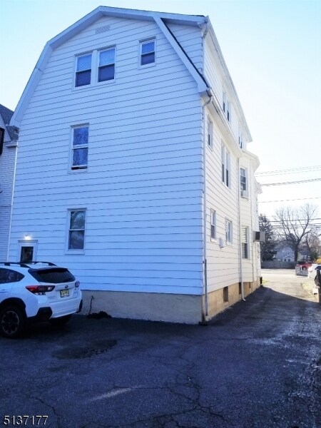 Building Photo - 50 Broughton Ave