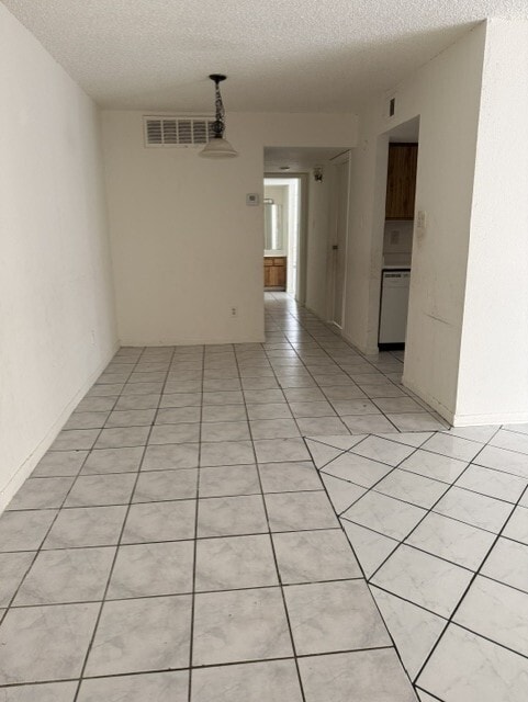 Building Photo - 10203 Forum Park Dr