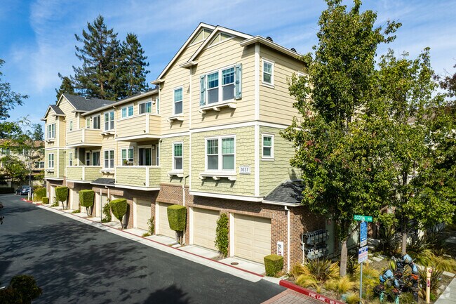 Alt. Exterior - 1035 N Fairoaks Ave
