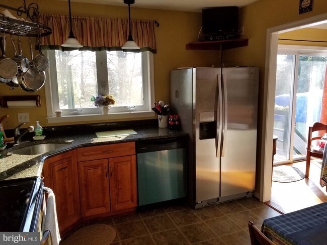 Foto del edificio - 4103 Locust Ln