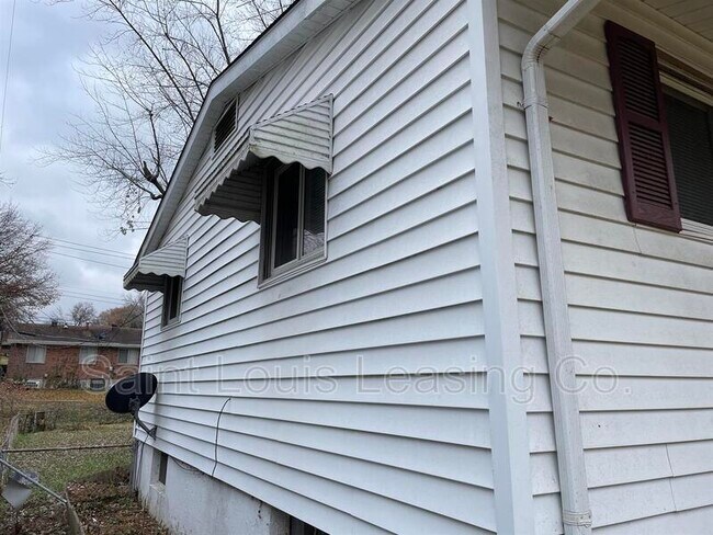 Foto del edificio - 1654 Mowbry Ln