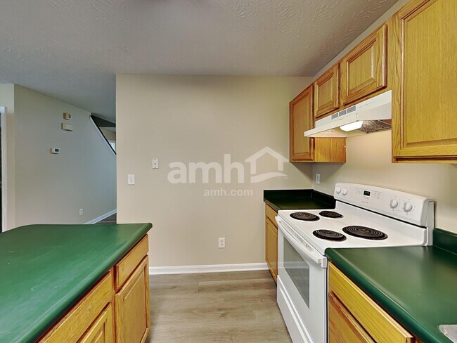 Building Photo - 11 Glenpark Ct