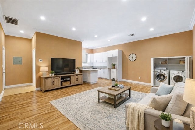 Building Photo - 15549 Ludlow St