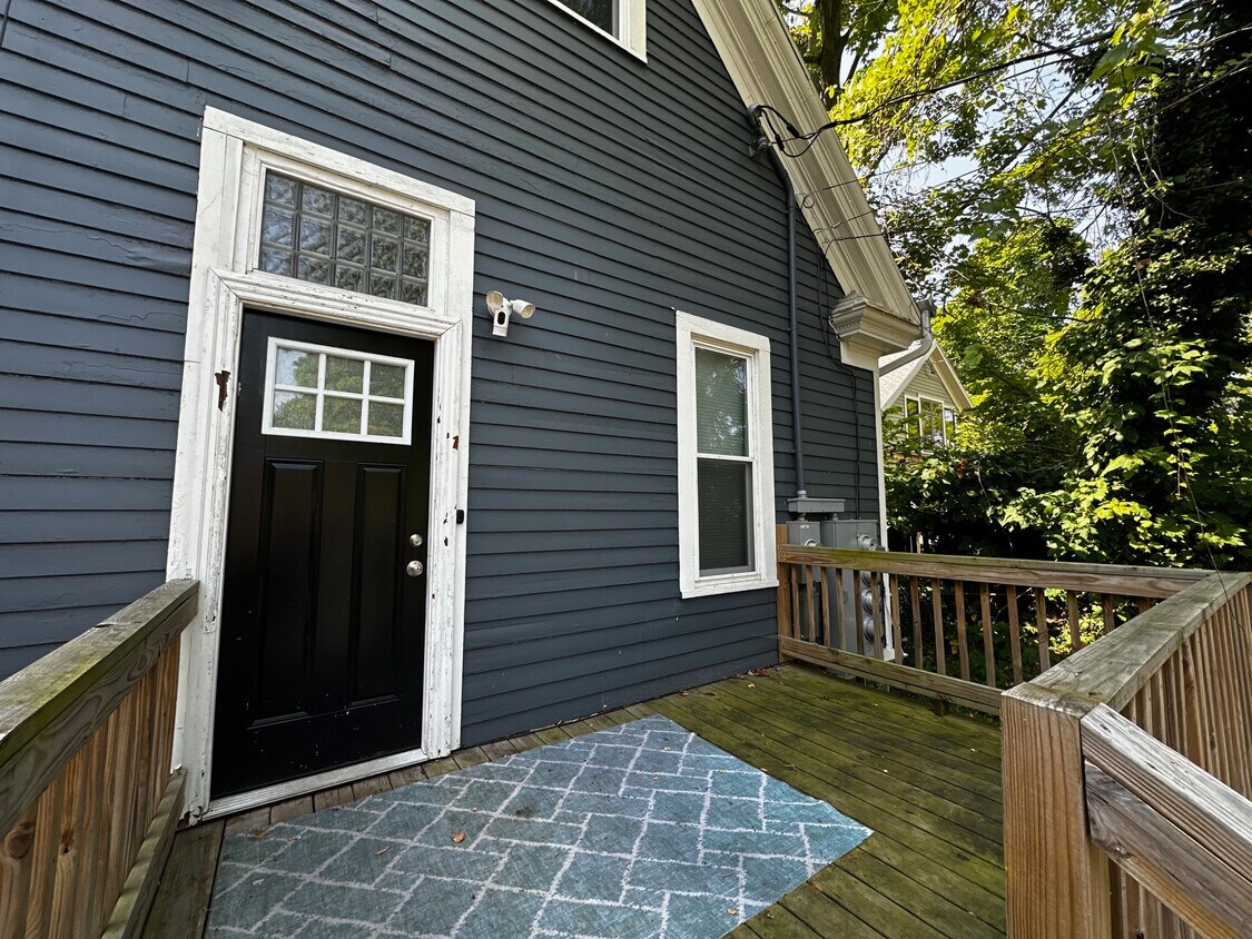Foto principal - 39 W Balcom St