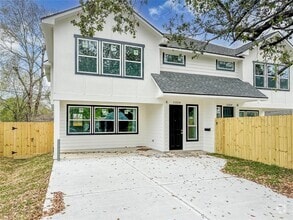 Building Photo - 11514 Courtshire Dr